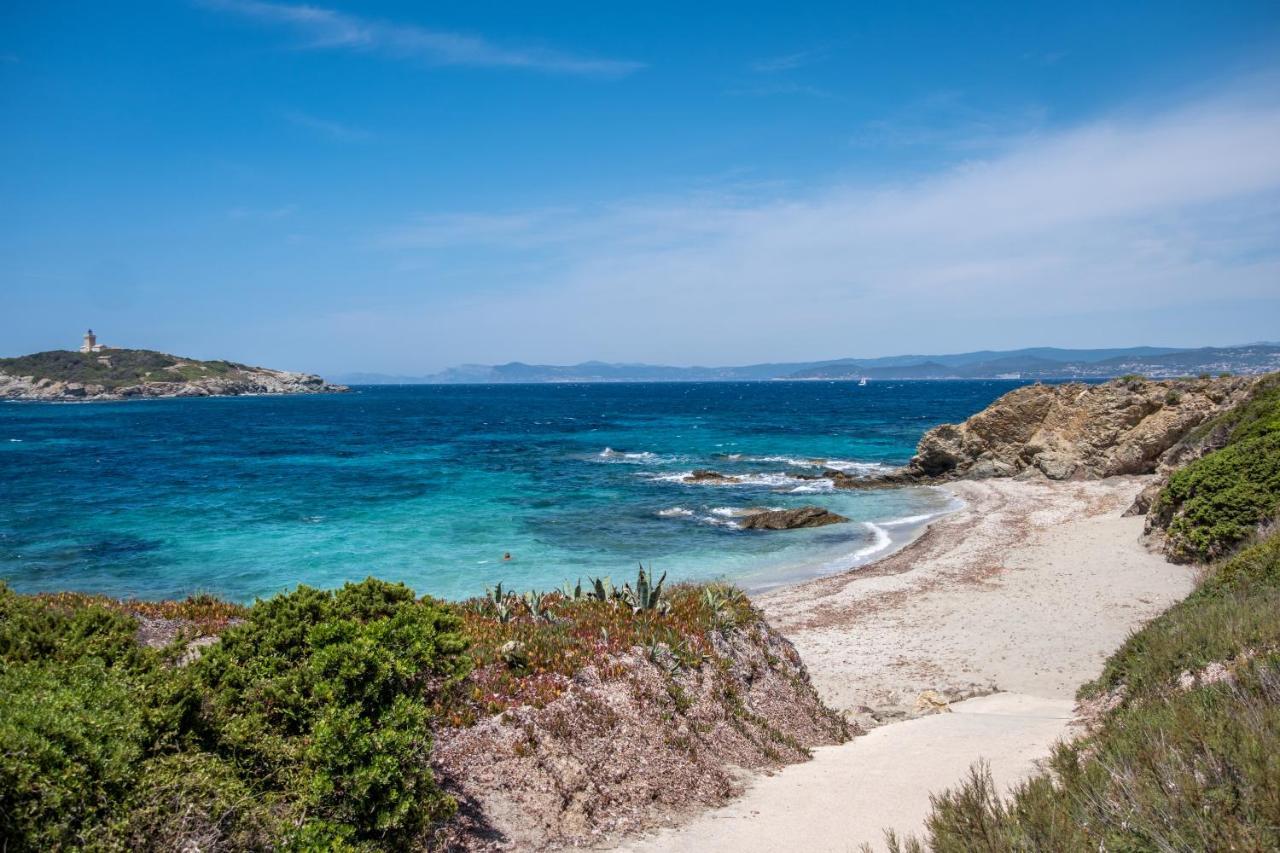 Hotel Helios & Spa - Ile Des Embiez Six-Fours-les-Plages Ngoại thất bức ảnh