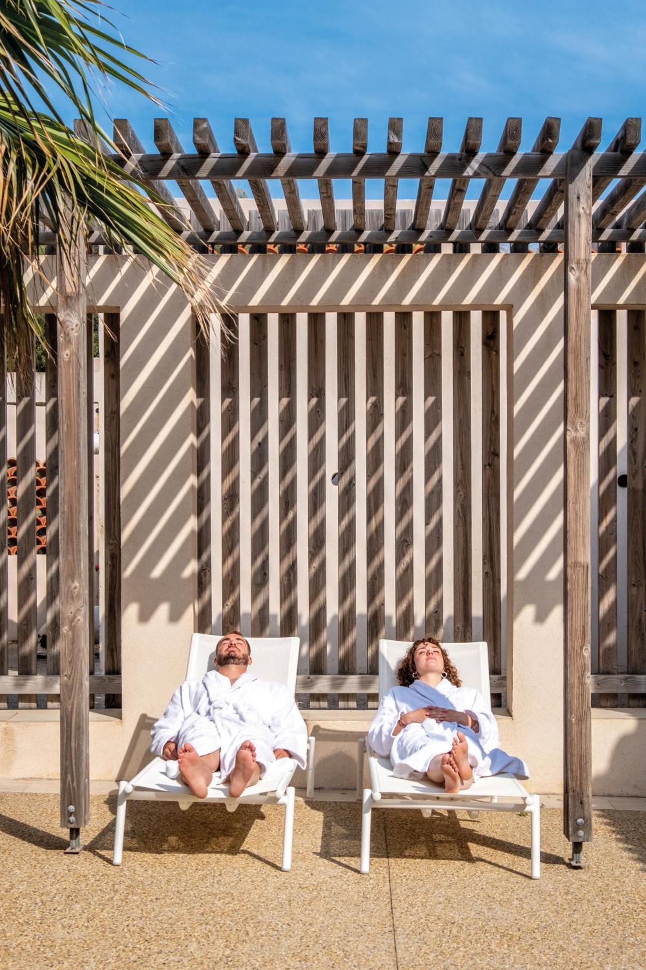 Hotel Helios & Spa - Ile Des Embiez Six-Fours-les-Plages Ngoại thất bức ảnh